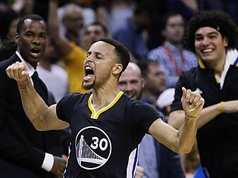 WATCH: Steph Curry was breakin...